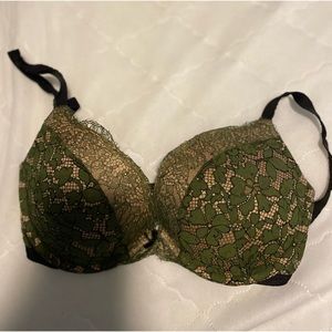 Victoria Secret bra size 32DD